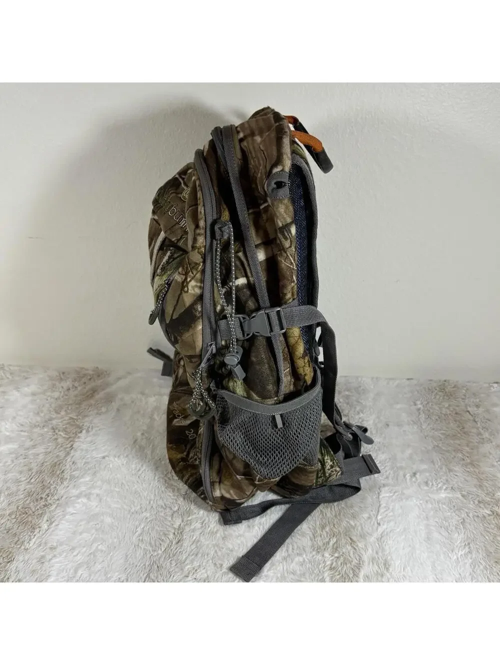 LuckyBums Tracker 20L Backpack Realtree Camo Hydration Compatible Daypack